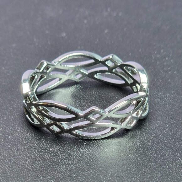 Infinity‎ Pattern Band Ring Size 9.5 (NWOT) - Picture 4 of 5